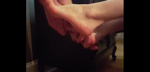  sexy little foot rub